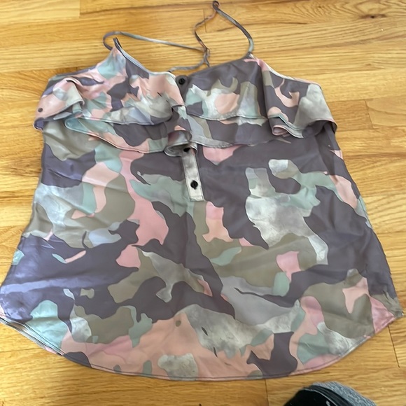 Banana Republic Silk Top - Picture 1 of 6